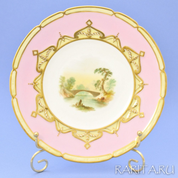 Антикварная декоративная тарелка III из линии "Пейзажи старой Англии" с ручной росписью и золотой разделкой.