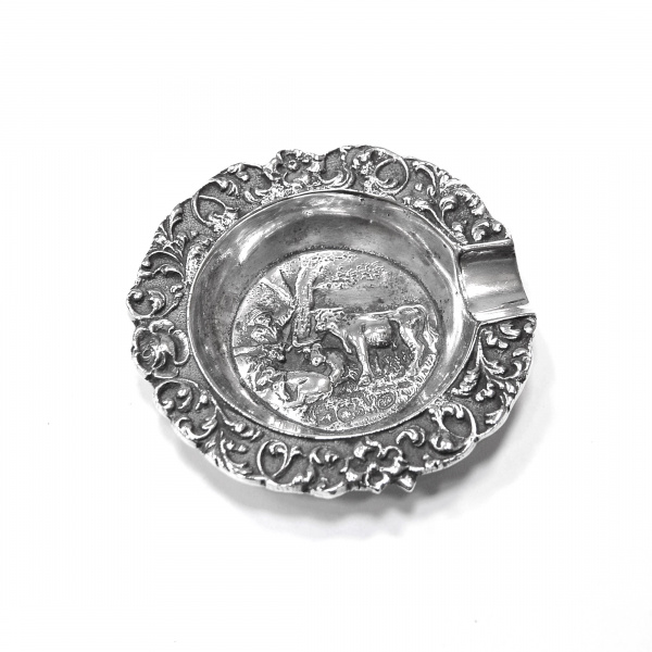 Серебряная пепельница с пасторальной сценой, миниатюрная