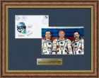 Автографы членов экипажа станции "Мир" с фото. Панно в раме