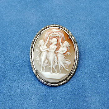 Антикварная камея "Три грации", в серебряной оправе