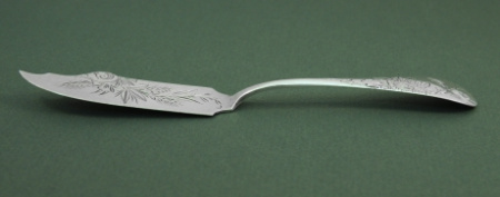 красивейший серебряный английский нож, антиквариат