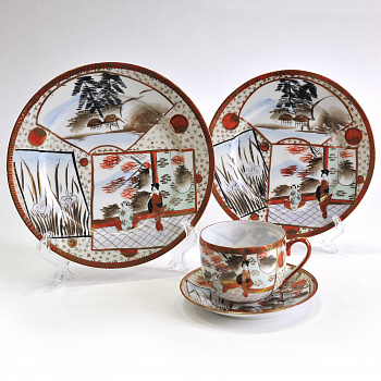 Фарфоровое трио, Япония