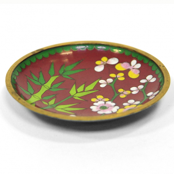 Визитница с изображением цветов, бамбука и бабочек. Китай, 1950-80- е годы Политику, чиновнику, дипломату визитница с изображением цветов, бамбука и бабочек. китай, 1950-80- е годы