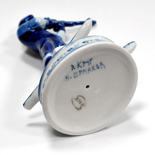 Биатлонист. Фарфоровая статуэтка, Гжель Новые поступления биатлонист. фарфоровая статуэтка, гжель