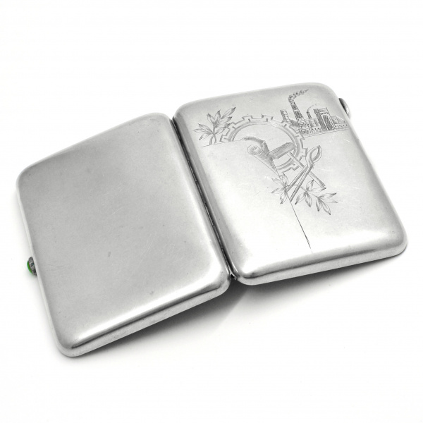 Индустриализация в СССР. Уникальный, старинный портсигар Металлургия, металлообработка индустриализация в ссср. уникальный, старинный портсигар