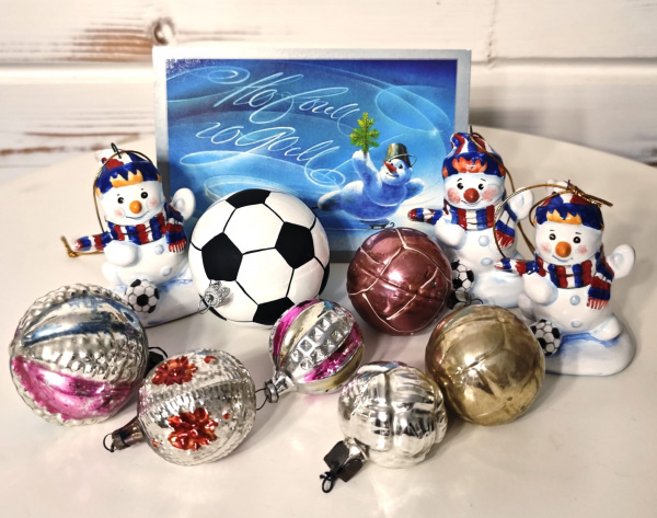 Футбол: советские новогодние игрушки  Футбол: советские новогодние игрушки