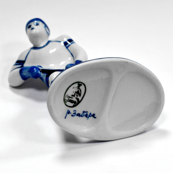 Хоккеист. Фарфоровая статуэтка, Гжель Новые поступления хоккеист. фарфоровая статуэтка, гжель