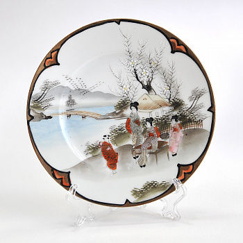 «Семья», японская тарелка с ручной росписью