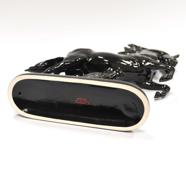 Конь. Авторская фарфоровая статуэтка Рыбалка, охота конь. авторская фарфоровая статуэтка