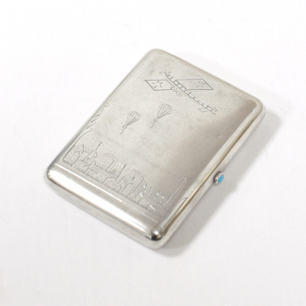 Уникальный, серебряный портсигар. Авиация и парашютизм в СССР Уникальный, серебряный портсигар. Авиация и парашютизм в СССР