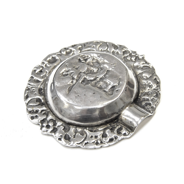 серебряная пепельница с пасторальной сценой, миниатюрная