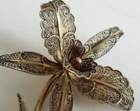 Орхидея. Филигранная серебряная брошь, Португалия