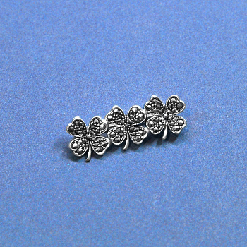 Три клевера, серебряная брошь с марказитами