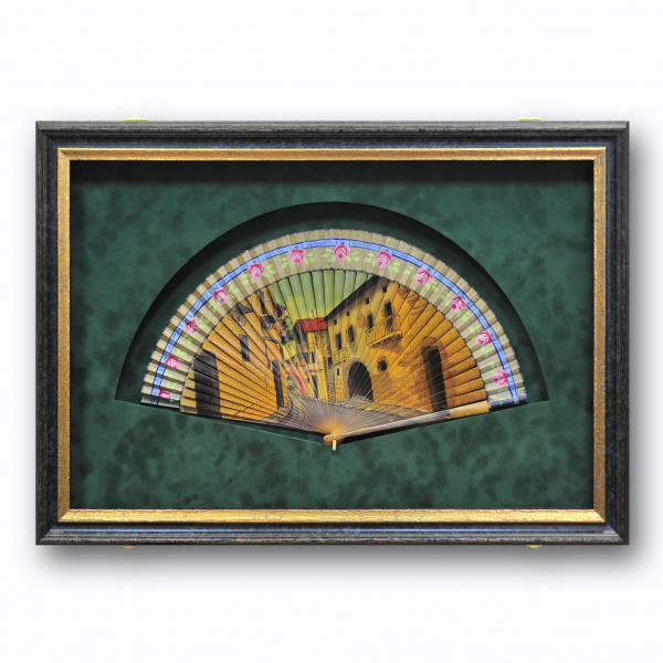 Веер "Испанская улочка", роспись по шелку, ручная авторская работа. Большой короб-витрина