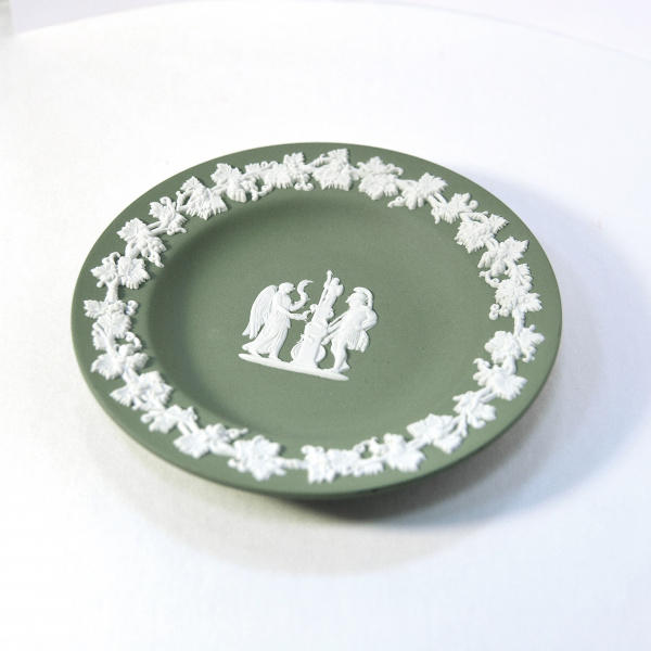 Веджвуд: декоративная тарелка с античным сюжетом