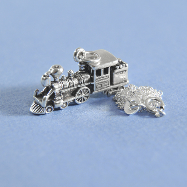 "Старинный локомотив", серебро