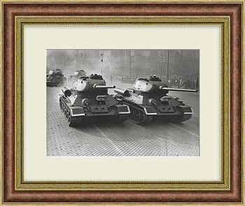 Военный парад 1950 г. по случаю освобождения Венгрии от немецкой окупации. Антикварная фотография