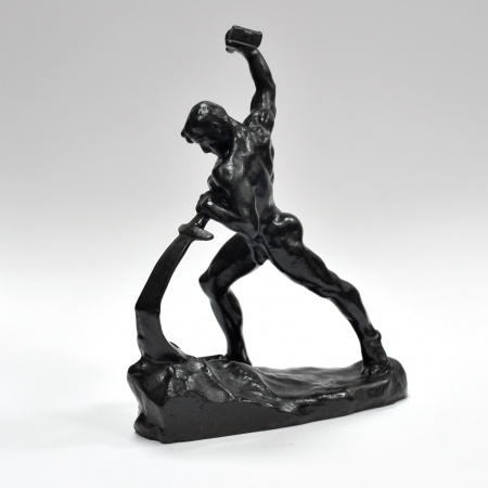 Перекуем мечи на орала – символ дружбы и созидания. Советская статуэтка, Касли