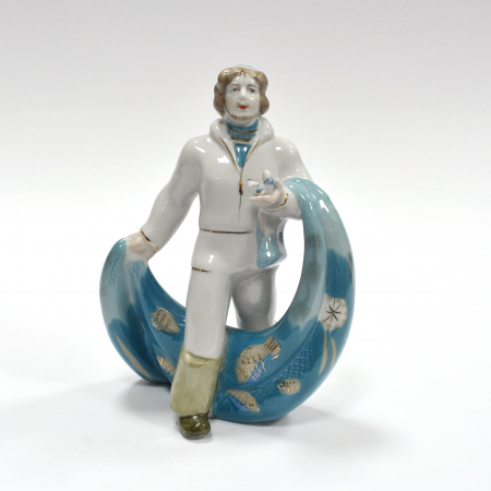 Рыбак с неводом. Советская фарфоровая статуэтка