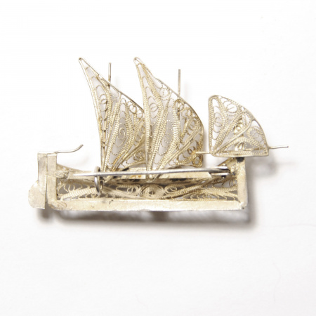 серебряная филигранная брошь "парусник"