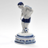 футболист. фарфоровая статуэтка, гжель