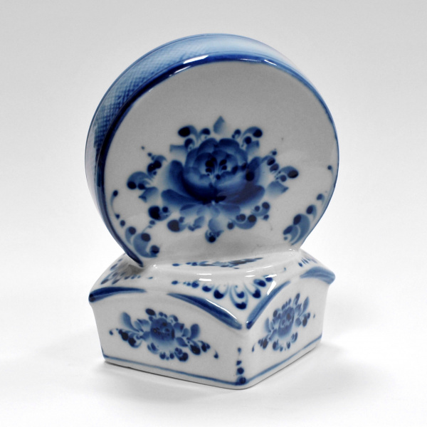 Хоккейная шайба. Фаянсовая статуэтка, Гжель Новые поступления хоккейная шайба. фаянсовая статуэтка, гжель