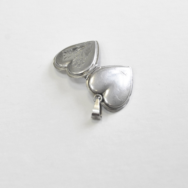 серебряный медальон в виде сердца для фотографий