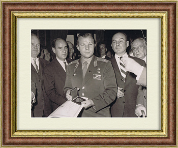 Гагарин в Берлине, оригинальное редкое фото 1963 года