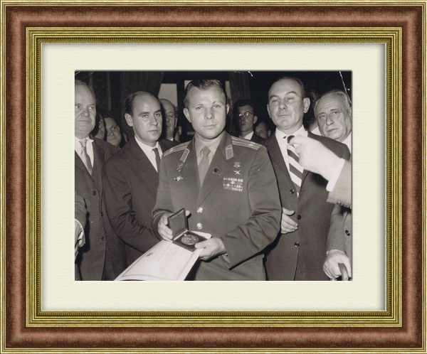 Гагарин в Берлине, оригинальное редкое фото 1963 года